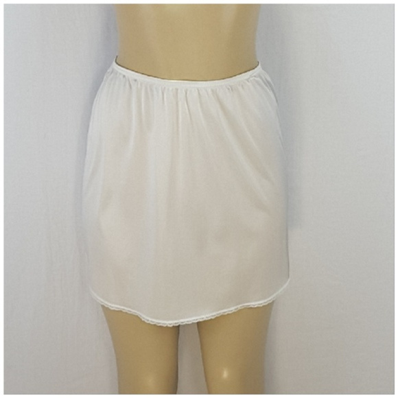 VASSARETTE, Short Slip, size Medium - Picture 4 of 8